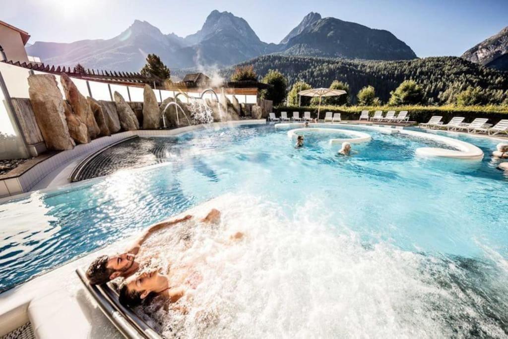 Aaa Chalet Allegra Rojo With Mountain View Scuol Eksteriør bilde